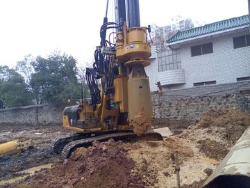 جهاز دق خوازيق هيدروليكي صغير KR60C للحفر 24 م عمق 1000 مم قطر الأساس كومة CE / ISO9001