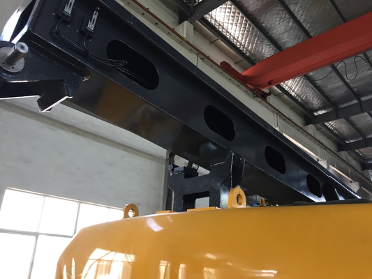 KR60A الروتاري دق خوازيق آلة حفر مركزية خرسانية / آلة حفر نفق 65 KN