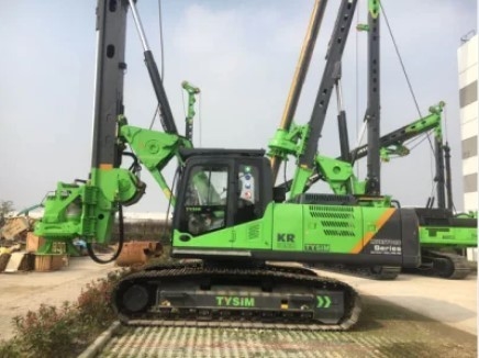 قطر 1300/1500 مم جهاز خوازيق هيدروليكي Tysim KR125A كلاي جيولوجيا هول الوقت 40 دقيقة